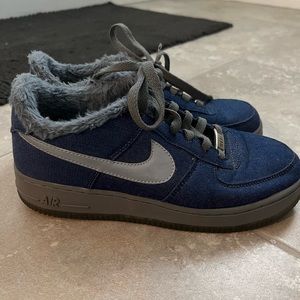 Wolf Nikes